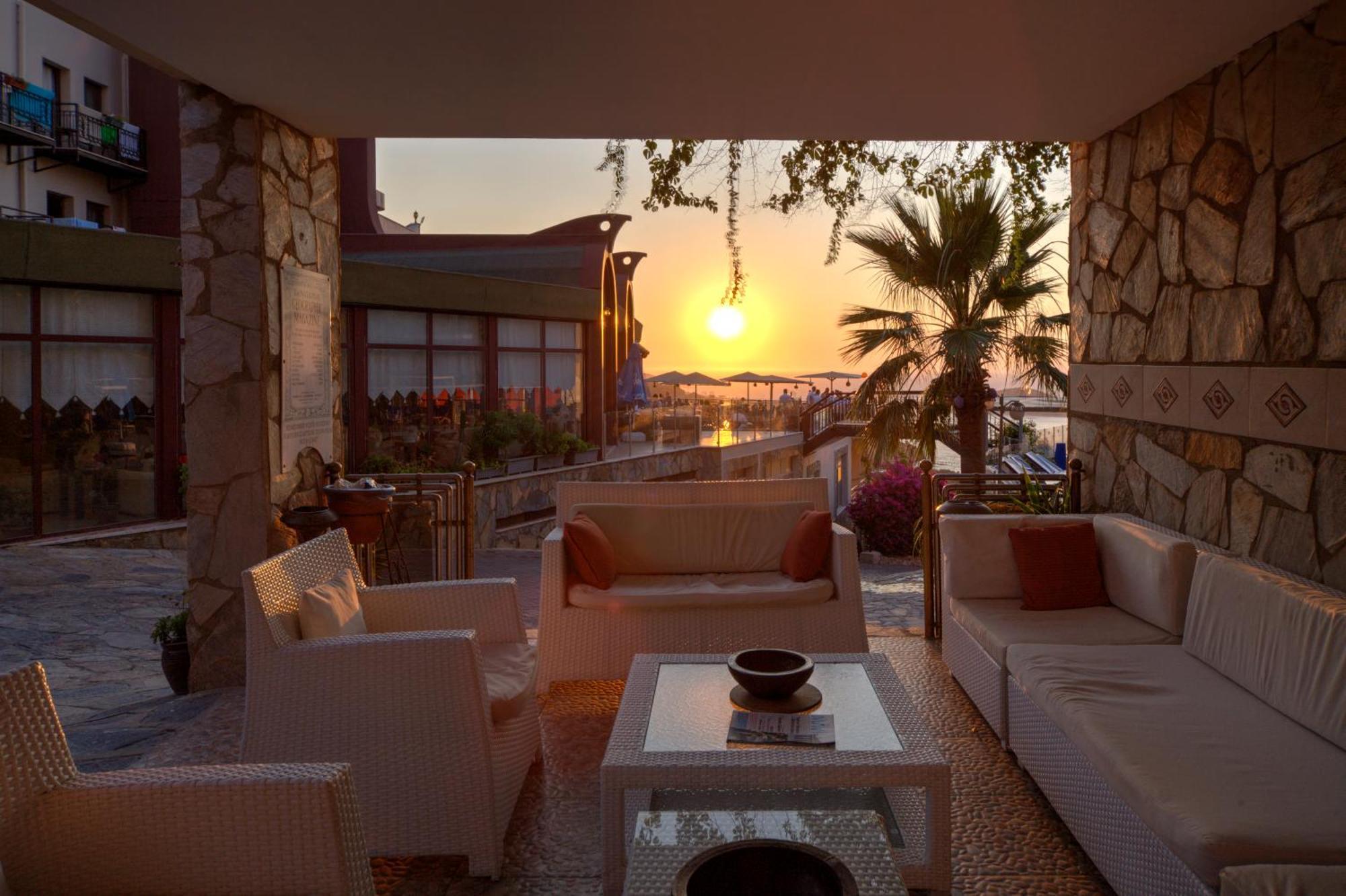 Crystal Hotel Bodrum Bagian luar foto