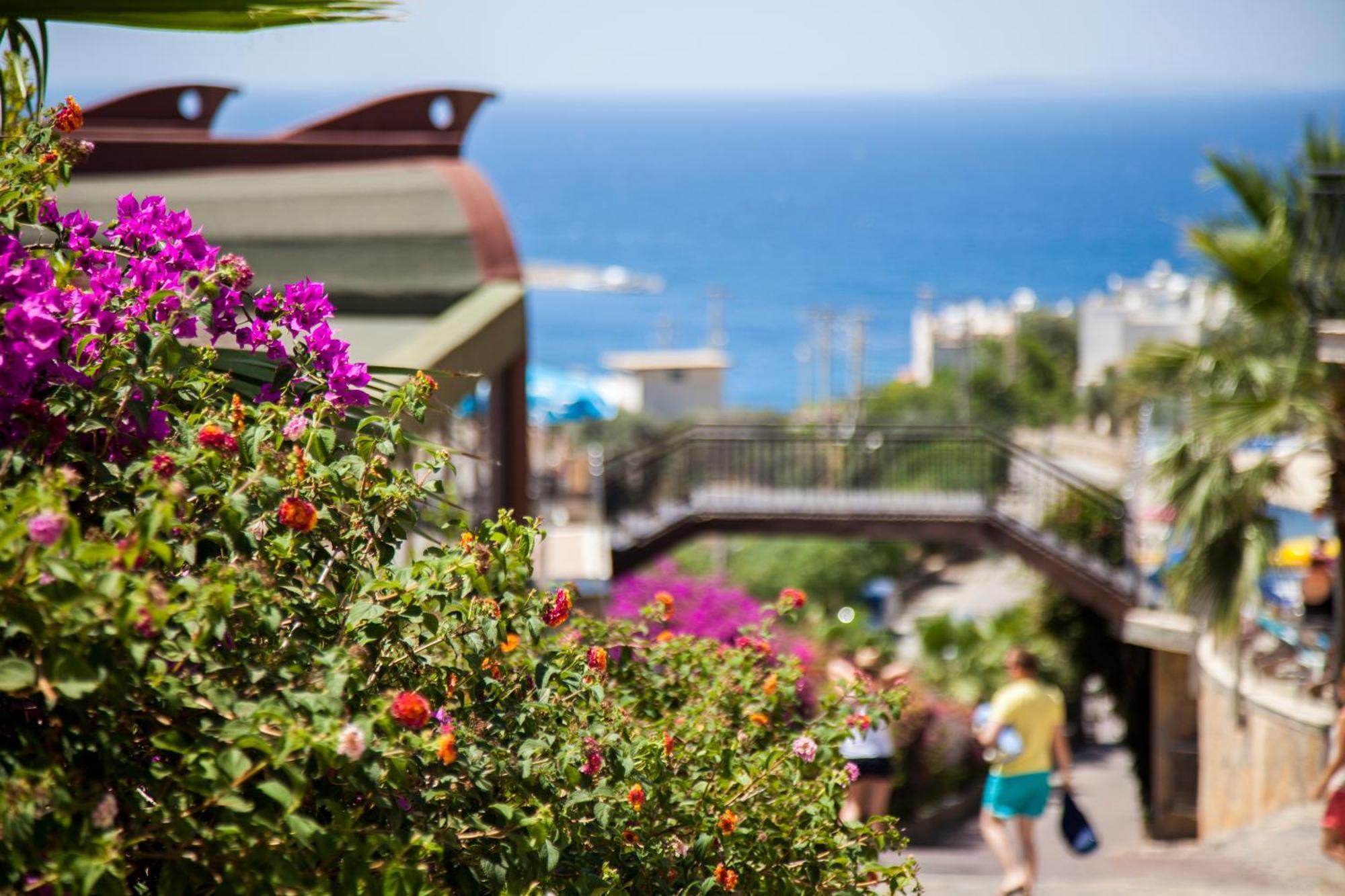 Crystal Hotel Bodrum Bagian luar foto