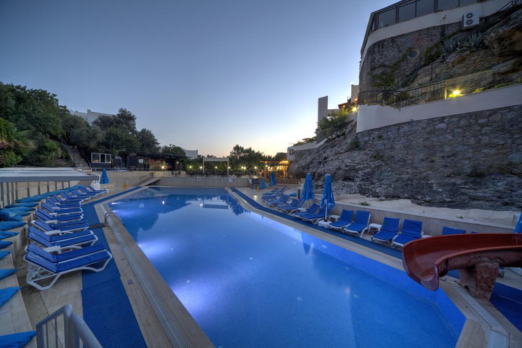 Crystal Hotel Bodrum Bagian luar foto